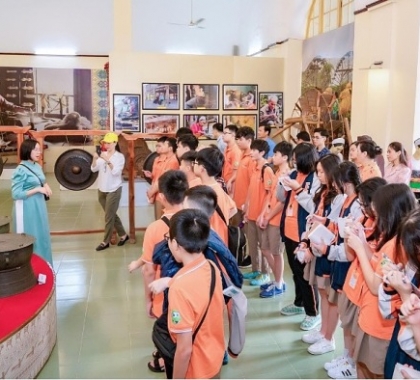 Hàng nghìn học sinh khám phá chương trình đào tạo của FPT School Hải Phòng